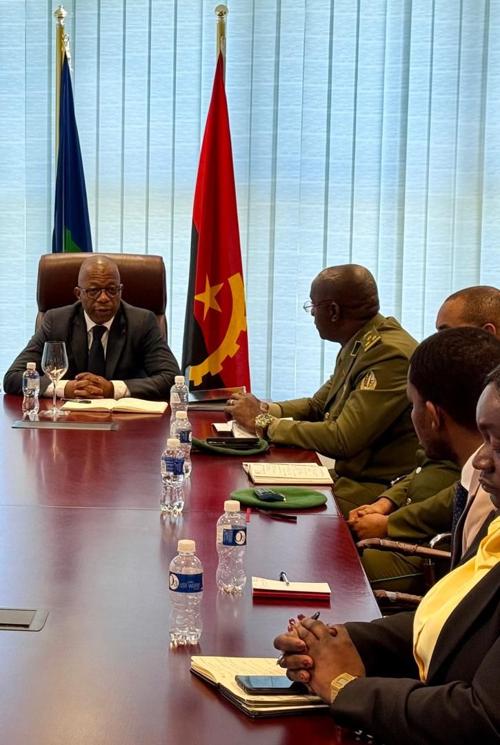 NOVO EMBAIXADOR DA REPÚBLICA DE ANGOLA INICIA FUNÇÕES NO BOTSWANA