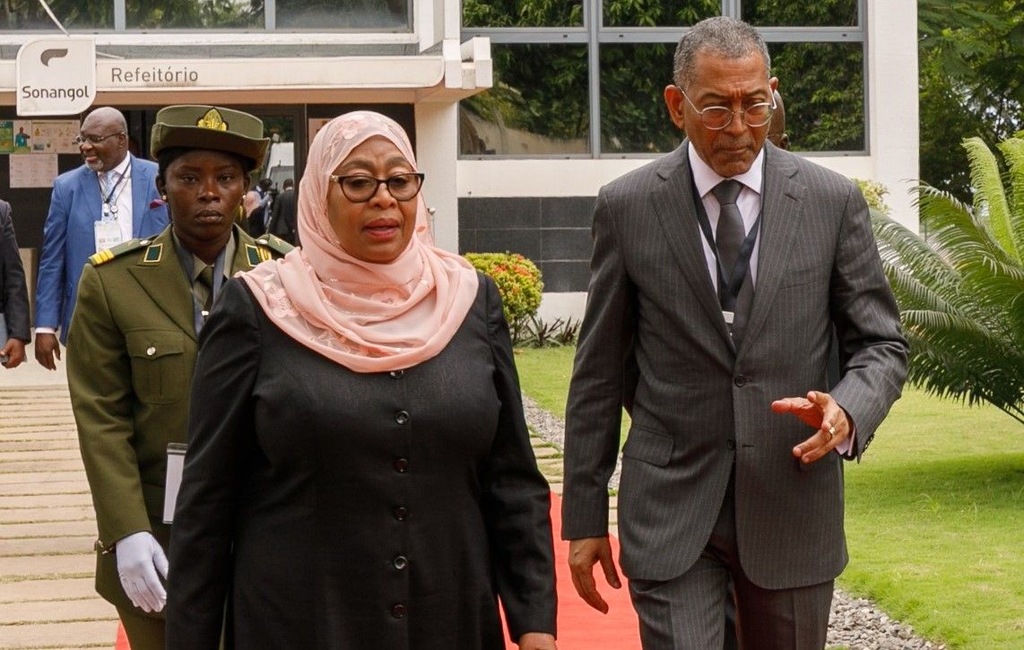 /uploads/PR_DA_TANZANIA_VISITA_REFINARIA_DE_LUANDA_2_bcb70c1b8f.jpg