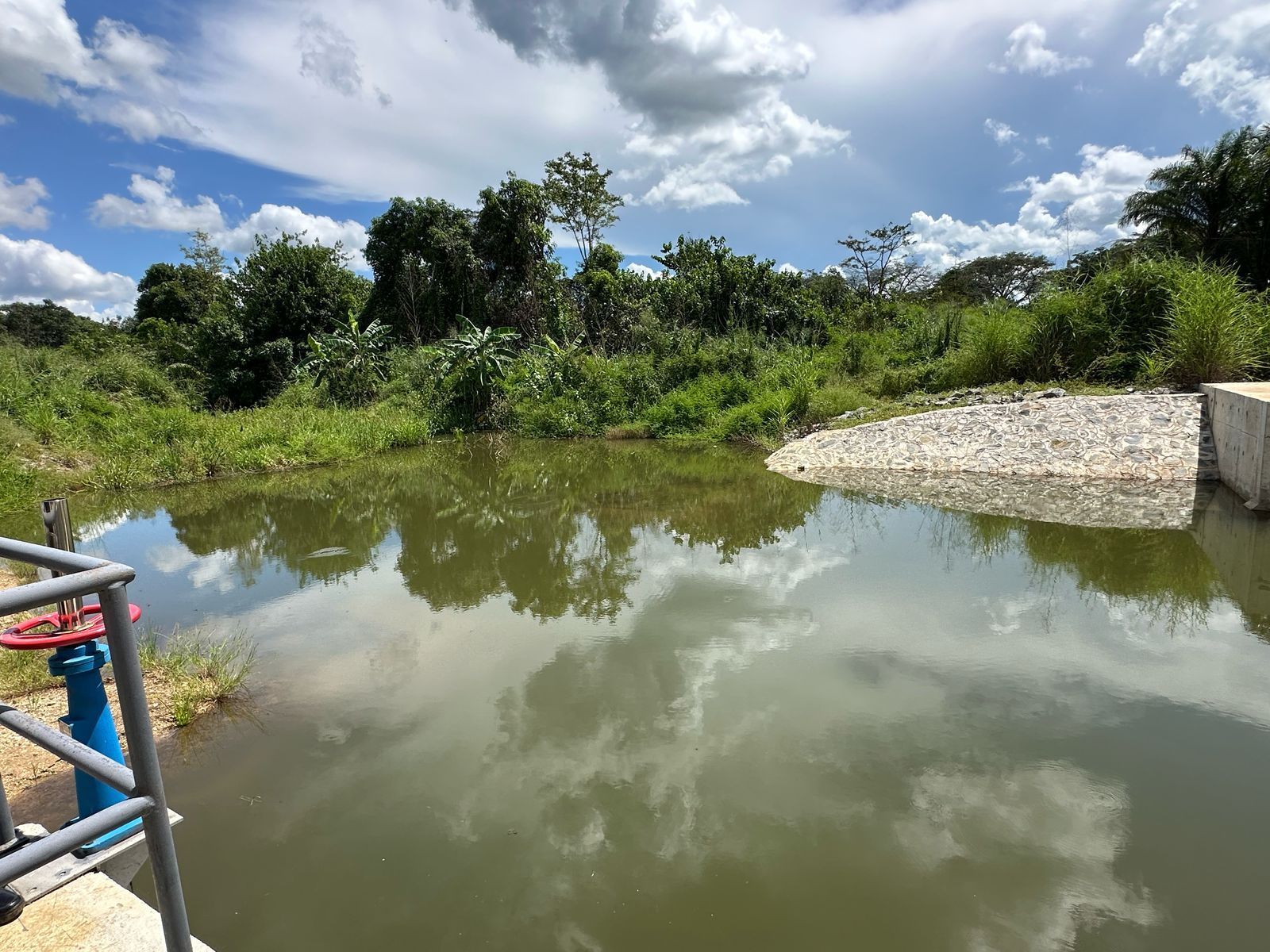 MINISTRO DA AGRICULTURA E GOVERNADOR DO CUANZA-NORTE VISITAM PERÍMETROS IRRIGADOS NO TERCEIRO DIA DE TRABALHO DE CAMPO
