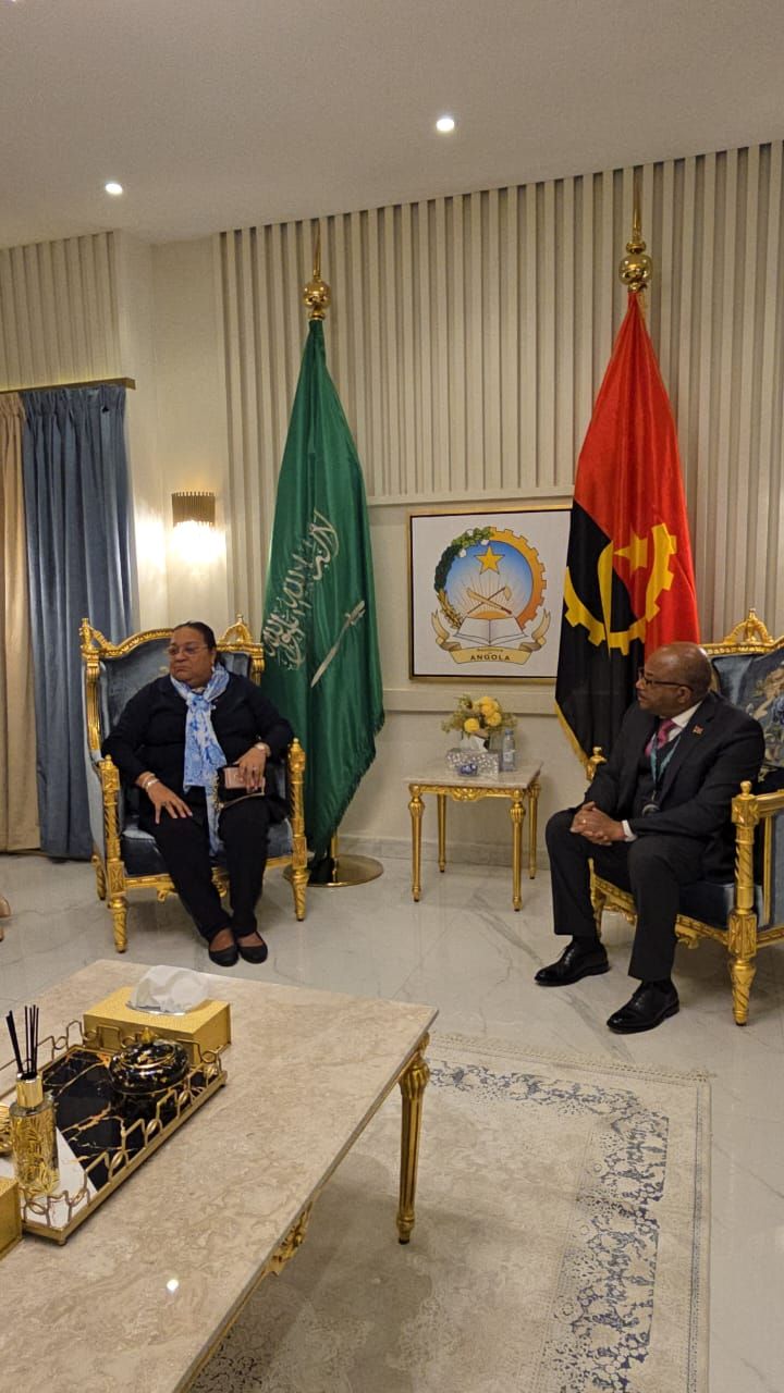 VISITA DE CORTESIA DA MINISTRA DO TRABALHO A EMBAIXADA DA REPUBLICA DE ANGOLA NO REINO DA ARABIA SAUDITA