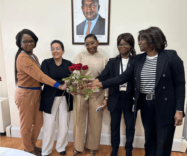  Mulheres Diplomatas e Funcionárias da Embaixada Homenageadas