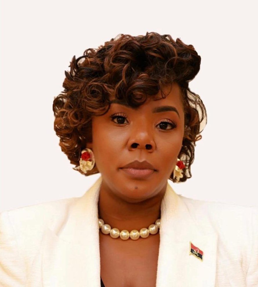 Elizabeth C. Rodrigues