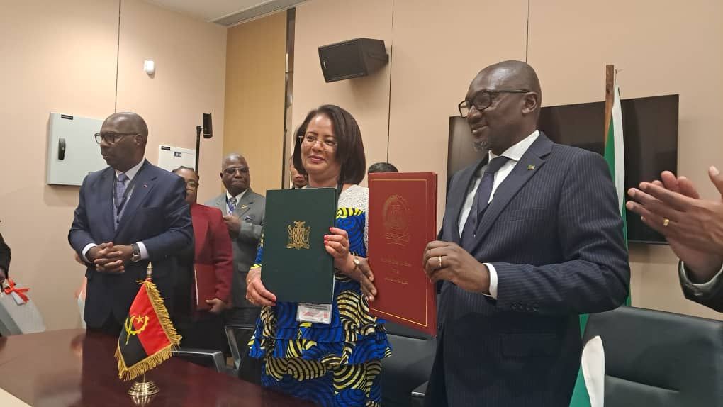 ANGOLA E ZÂMBIA ASSINAM MEMORANDO PARA ESTABELECER PLANÍCIE DE LIUWA - ÁREA DE CONSERVAÇÃO TRANSFRONTEIRIÇA DE MUSSUMA