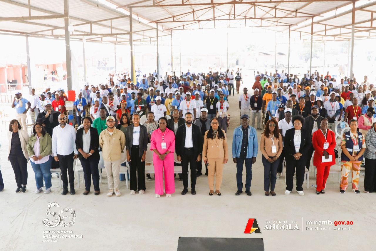 MINISTRA DO AMBIENTE MARCA PRESENÇA NO PRIMEIRO ACAMPAMENTO DA JUVENTUDE