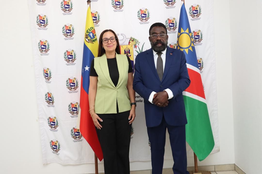 Visita à Embaixada da Venezuela na Namíbia