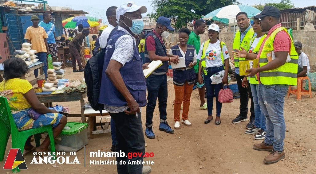 MINAMB REALIZA VISITAS PERIÓDICAS AO MUNICÍPIO DA SAMBA PARA CONSTATAR O ANDAMENTO DA INTERVENÇÃO EM CURSO NAS VALAS DE DRENAGEM 