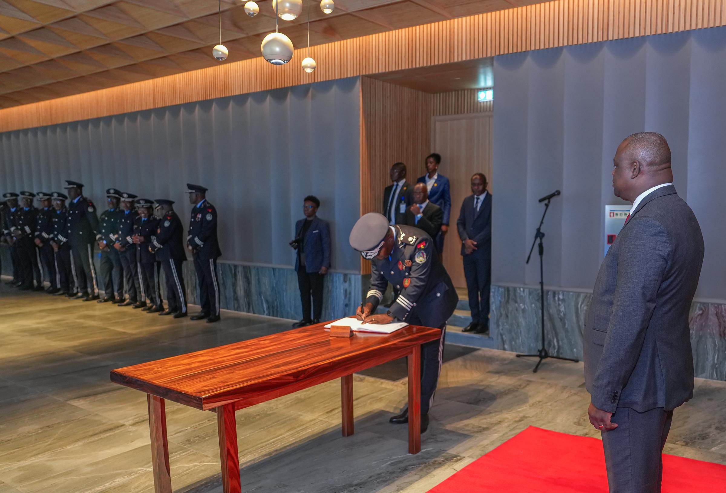 ACTO SOLENE DE TOMADA DE POSSE DE NOVOS OFICIAIS COMISSÁRIOS DA PNA E DO SIC