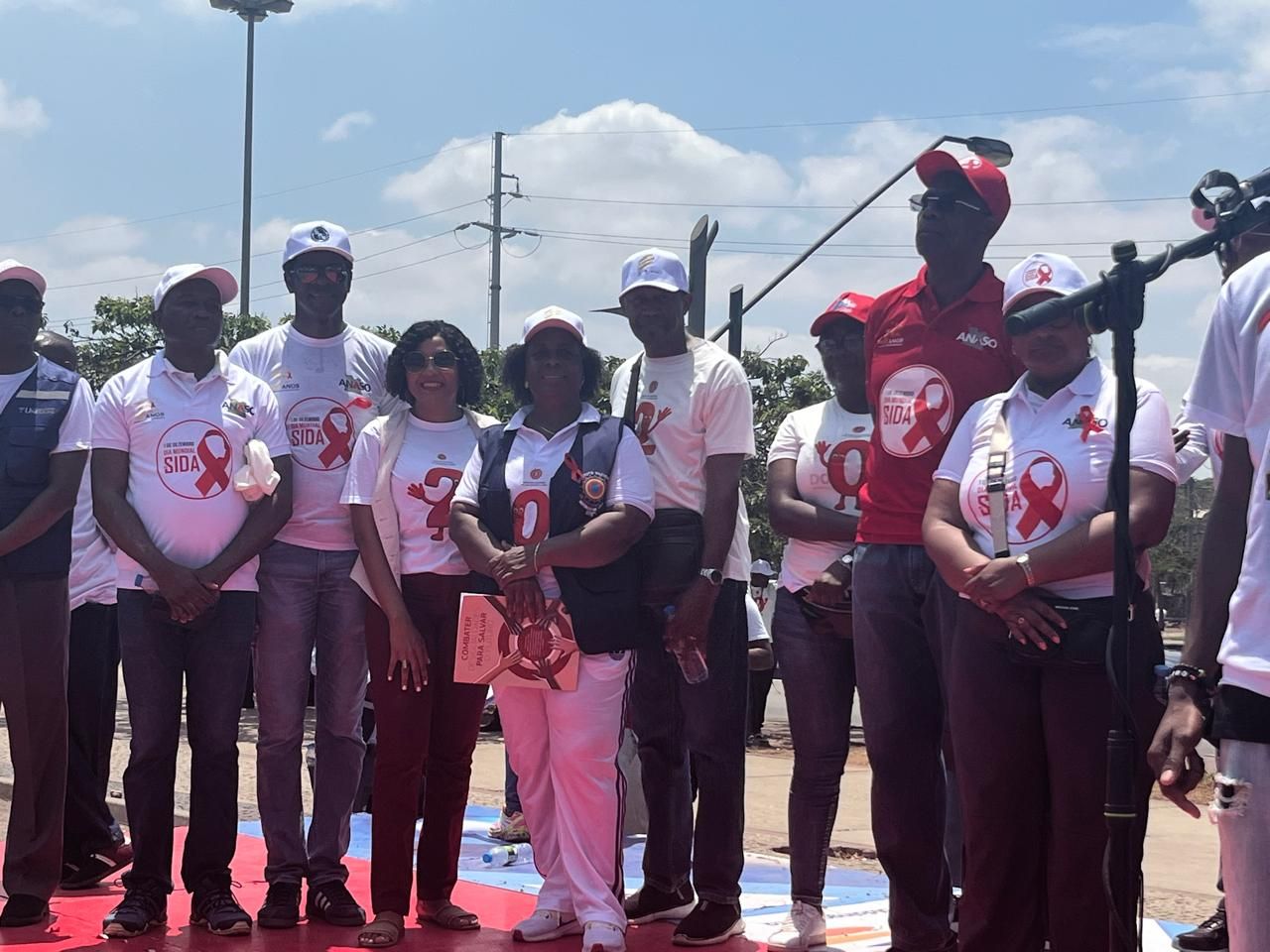 INLS MARCHA EM ALUSÃO AO DIA MUNDIAL DE LUTA CONTRA A SIDA QUE SE ASSINALA A 1 DE DEZEMBRO