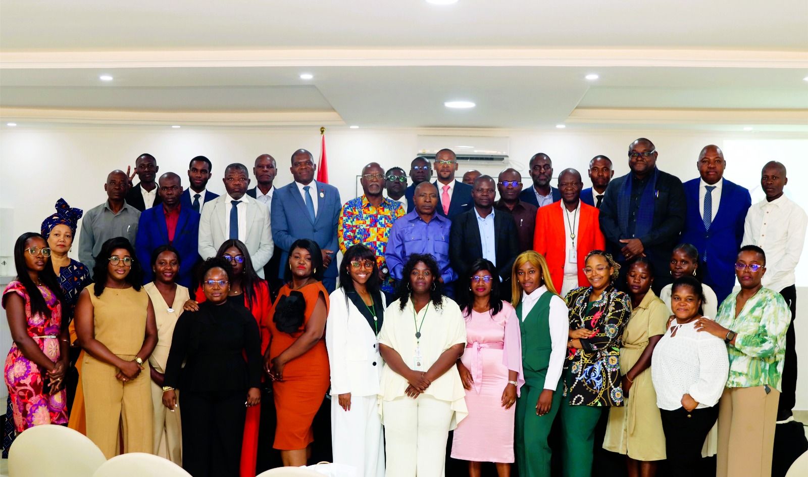 ORGÃOS TUTELADOS DO MINISTÉRIO DO AMBIENTE COMEMORAM 15 ANOS DE EXISTÊNCIA .