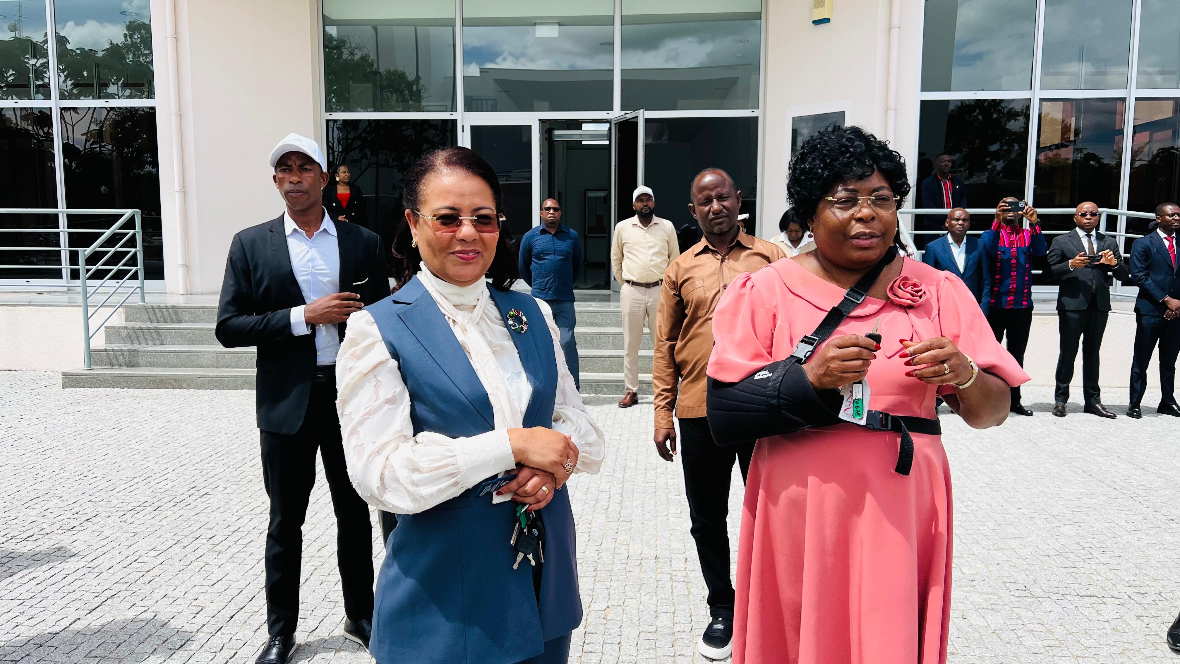 CUNENE RECEBE MEIOS DE RECOLHA DE RESÍDUOS