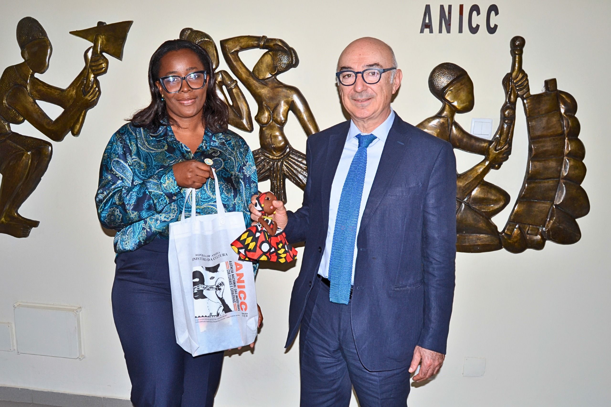 ANICC RECEBE EMBAIXADOR DA ITÁLIA EM ANGOLA