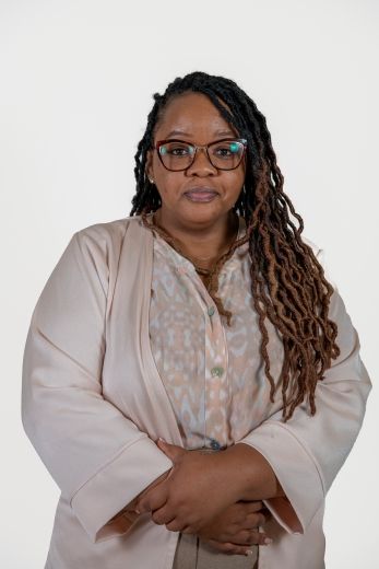 Artemísia Mariana Eduardo Mucuta 