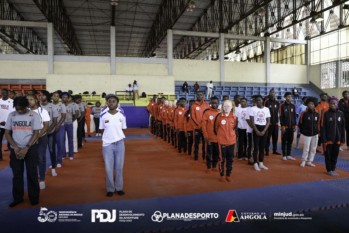 Entrega de Bandeira aos Representantes dos Jogos na Region 5