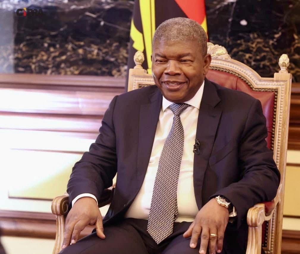 Entrevista Do Presidente Da República João Lourenço Concedida à Televisão PúBlica De Angola
