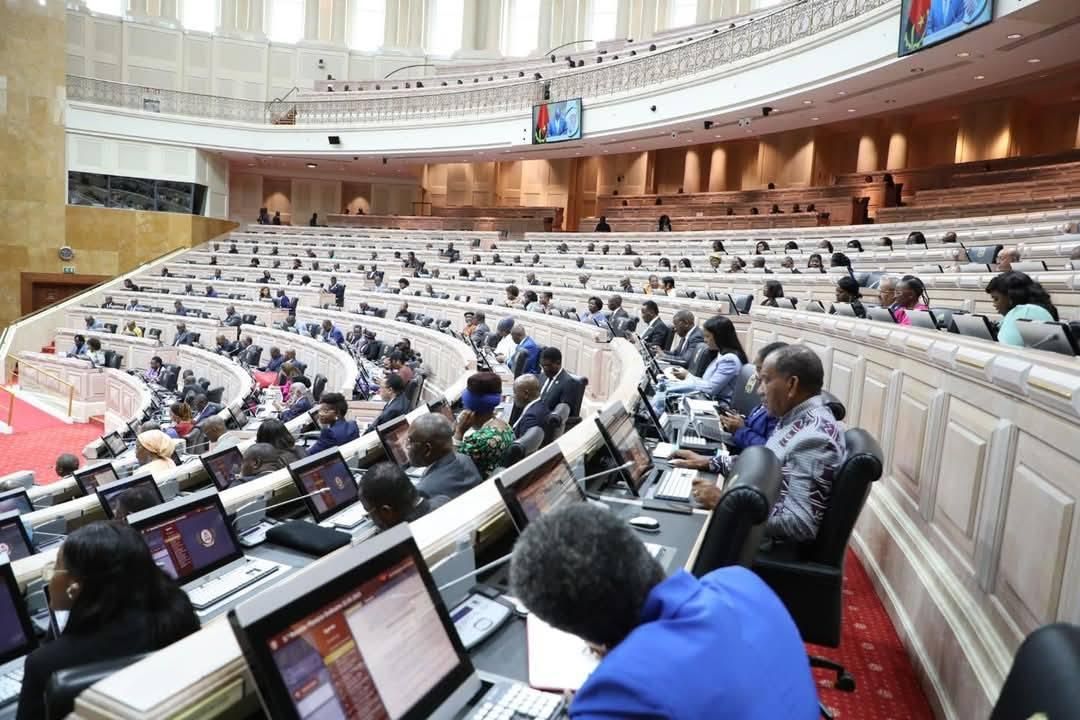 Executivo Propõe Sistema de Imposto Único para Pessoas Colectivas