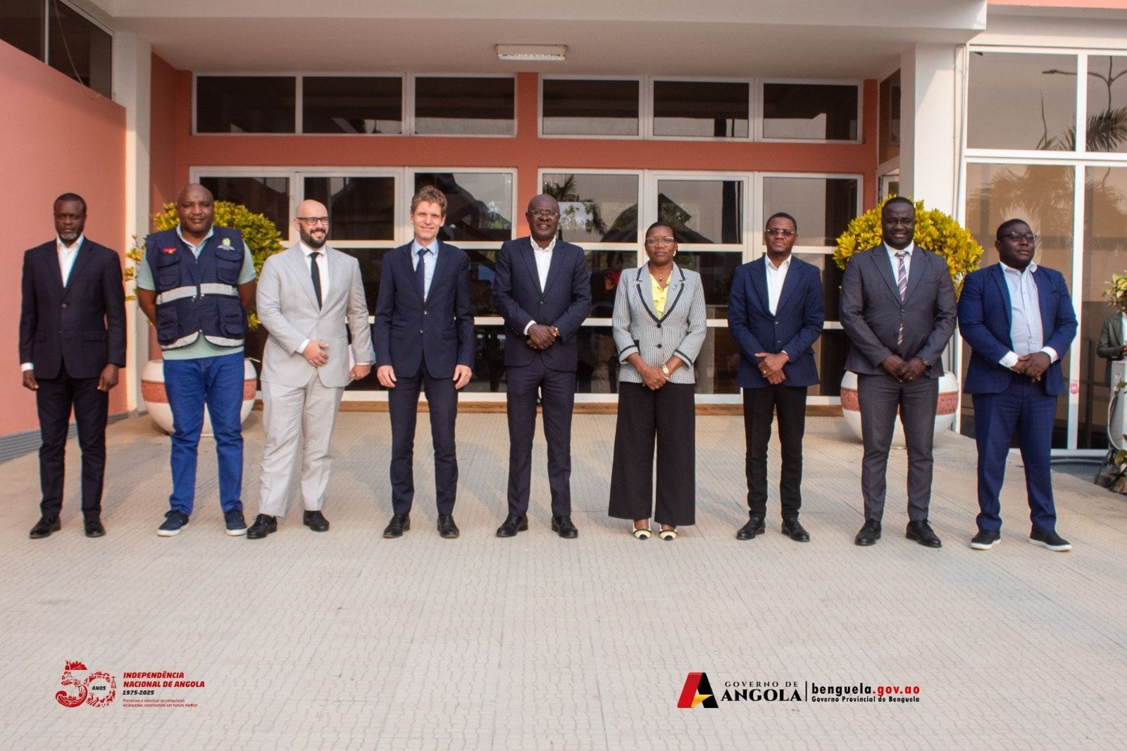 GOVERNADOR DE BENGUELA RECEBE EM AUDIÊNCIA O EMBAIXADOR DO REINO DA BÉLGICA.