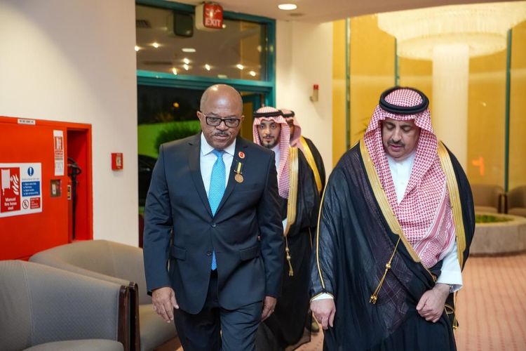 FESTIVIDADES DAS COMEMORAÇÕES DO 50⁰ ANIVERSÁRIO DA INDEPENDÊNCIA NACIONAL NO REINO DA ARABIA SAUDITA E SULTANATO DE OMÃ