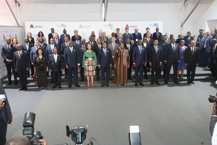 Cimeira de Negócios EUA-África: Líderes posam para 