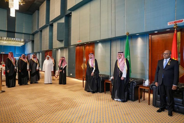 FESTIVIDADES DAS COMEMORAÇÕES DO 50⁰ ANIVERSÁRIO DA INDEPENDÊNCIA NACIONAL NO REINO DA ARABIA SAUDITA E SULTANATO DE OMÃ