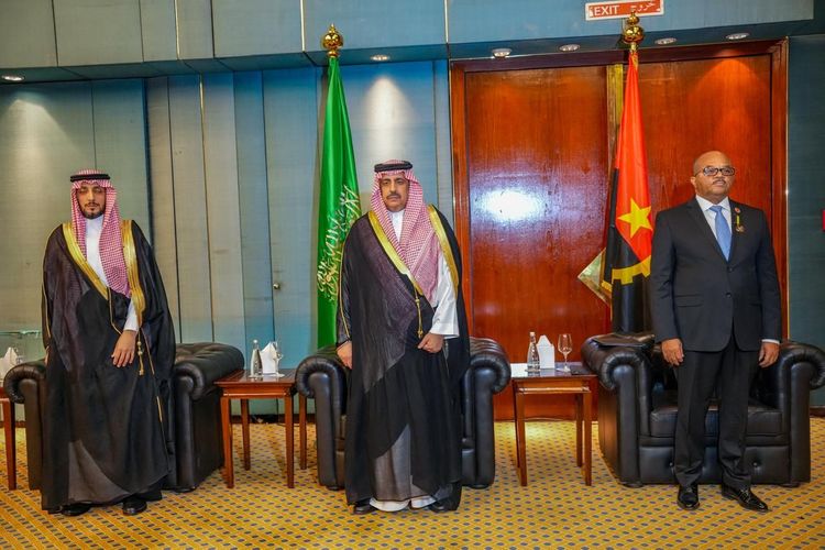 FESTIVIDADES DAS COMEMORAÇÕES DO 50⁰ ANIVERSÁRIO DA INDEPENDÊNCIA NACIONAL NO REINO DA ARABIA SAUDITA E SULTANATO DE OMÃ