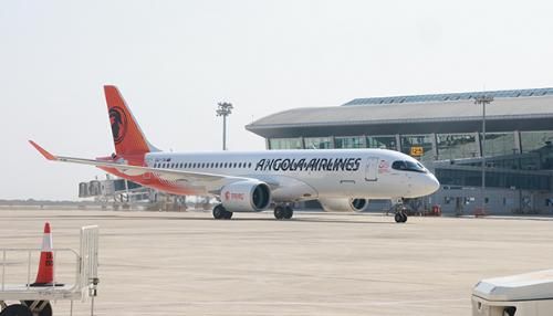 Terceira Aeronave Airbus A220 300 Adquirida Pela Taag Chega Ao País